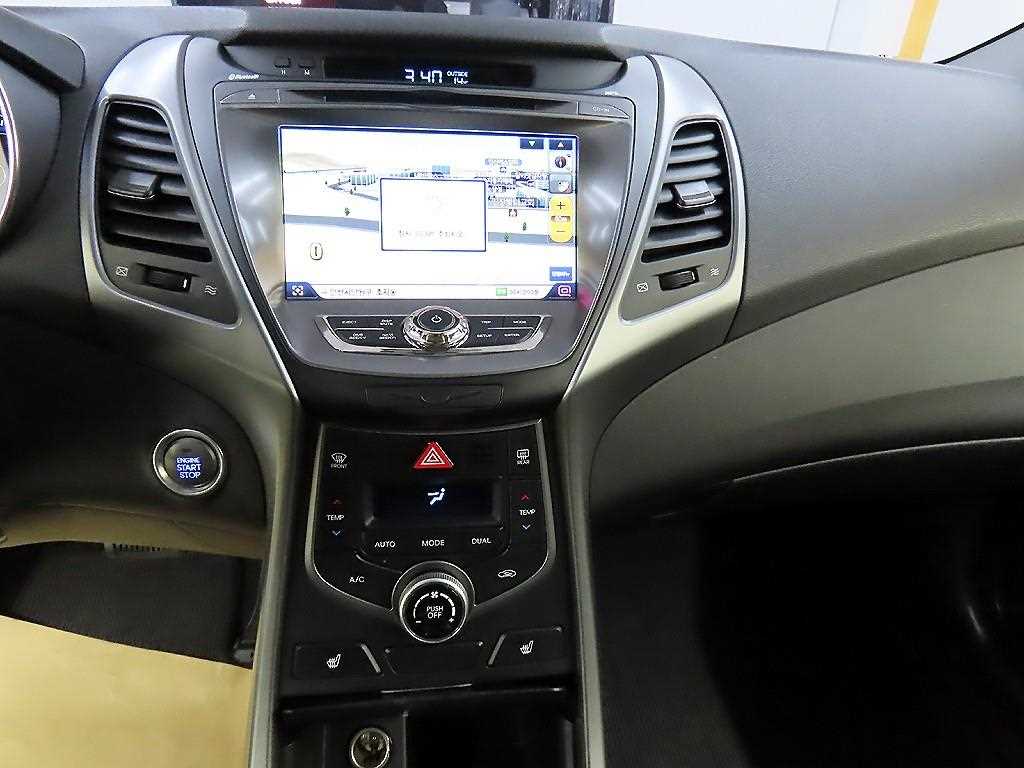 HYUNDAI Avante 2014 Gris - Importación desde Corea - HF Imports Iquique - Foto 13