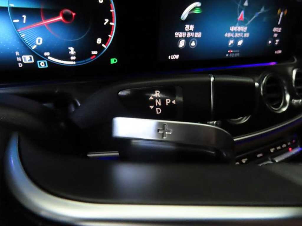 Mercedes Benz E class - Vista 12