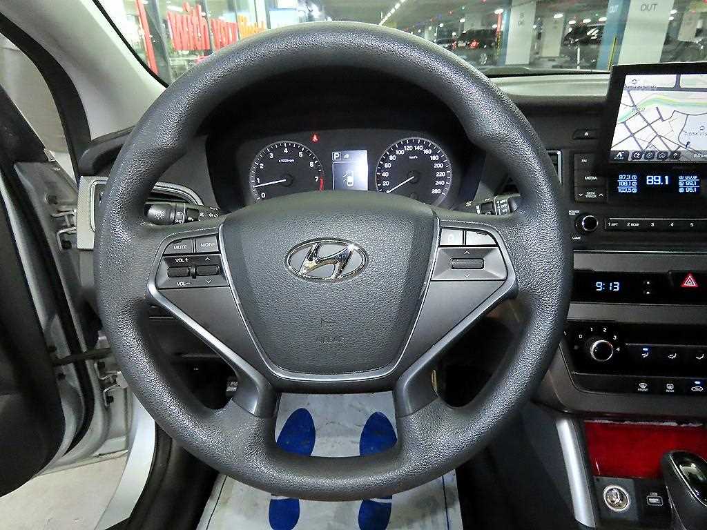 HYUNDAI Sonata - Vista 8