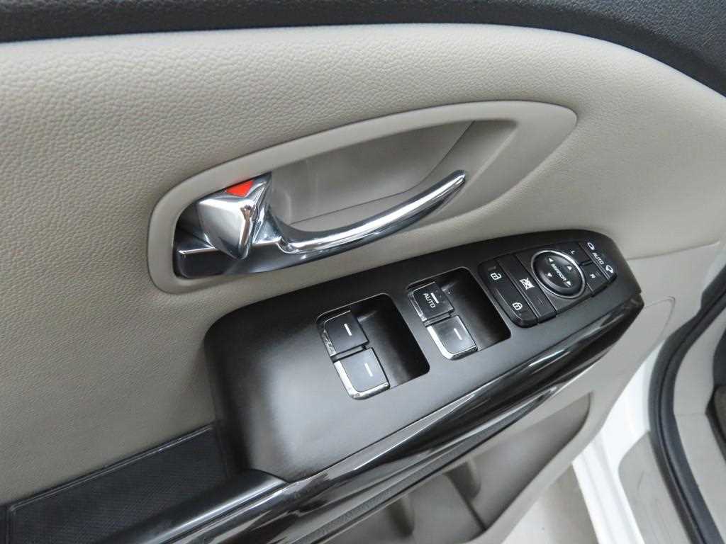 KIA Carnival - Vista 9