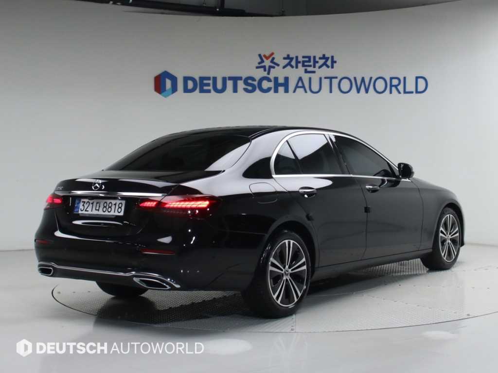 Mercedes Benz E class - Vista 2
