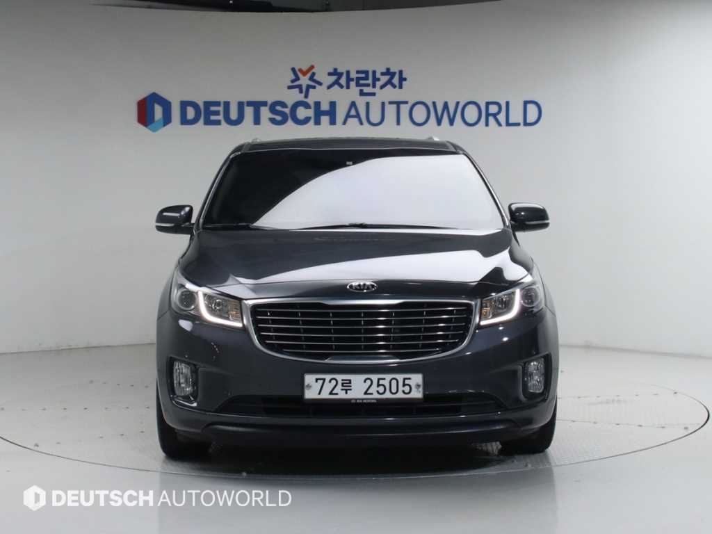 KIA Carnival 2016 Gris - Importación desde Corea - HF Imports Iquique - Foto 1
