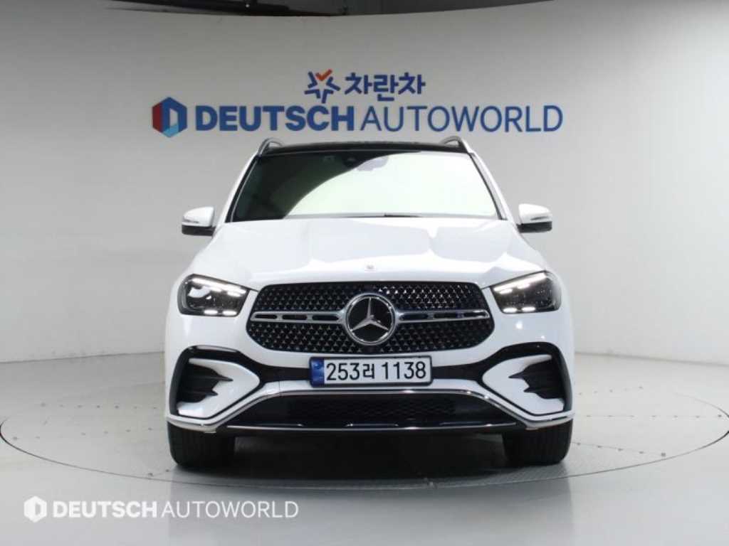 Mercedes Benz GLE Class - Vista 3