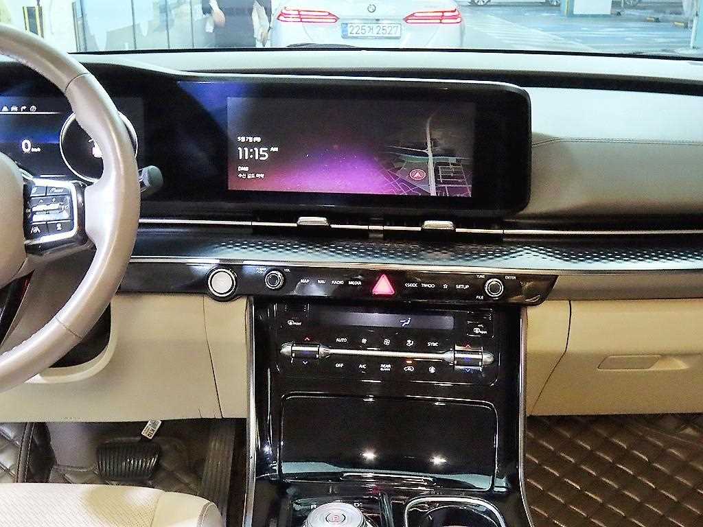 KIA Carnival - Vista 11