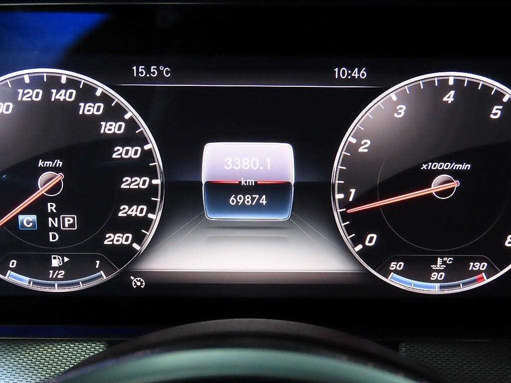 Mercedes Benz E class - Vista 9