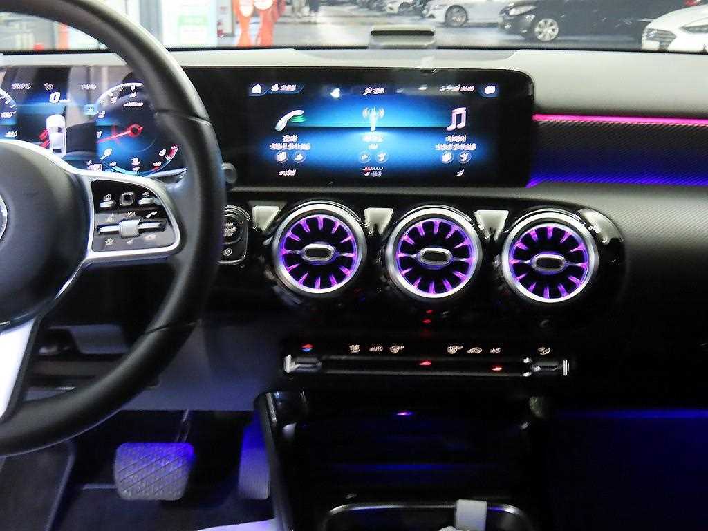 Mercedes Benz A Class - Vista 11