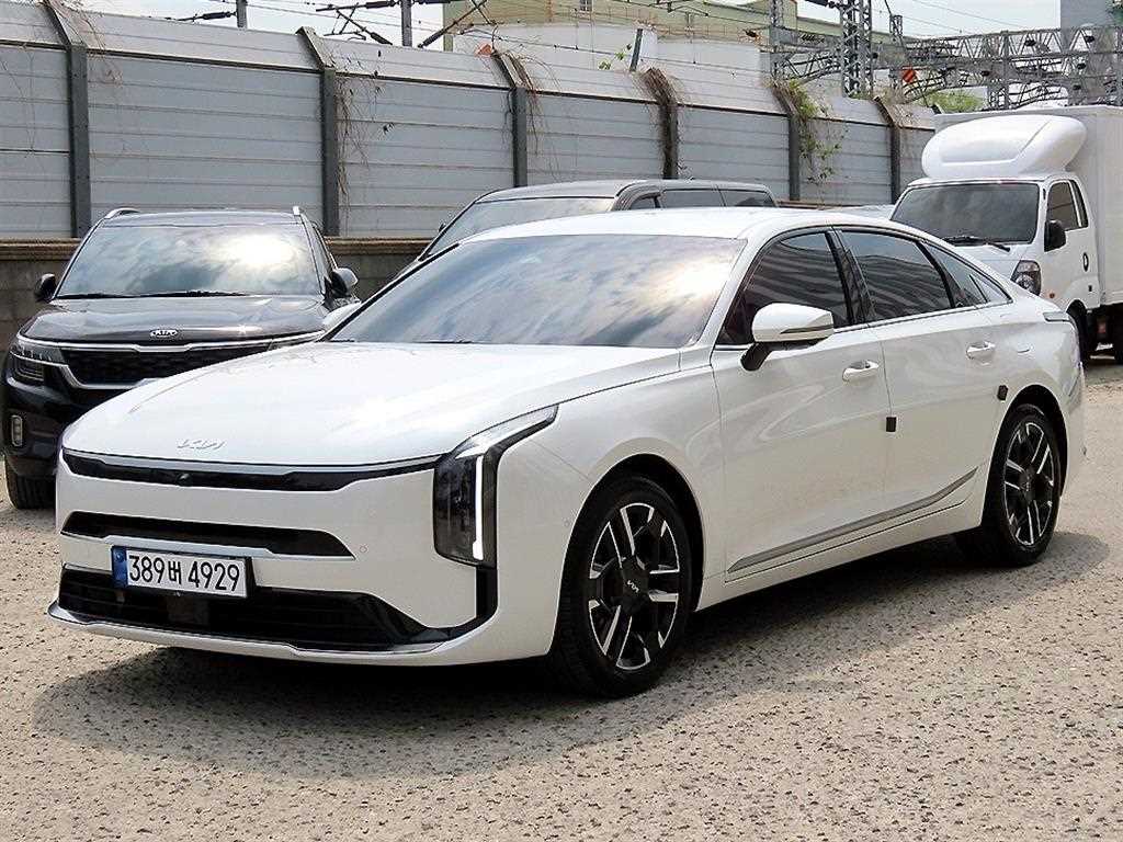 KIA K8 - Vista 3