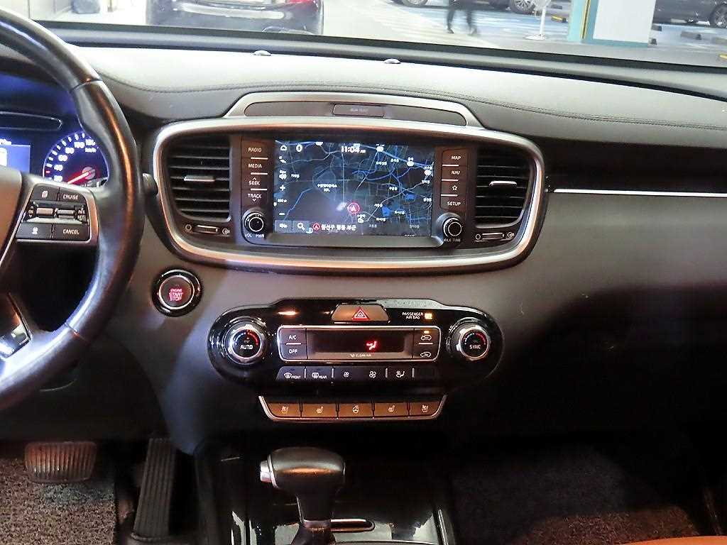 KIA Sorento - Vista 11