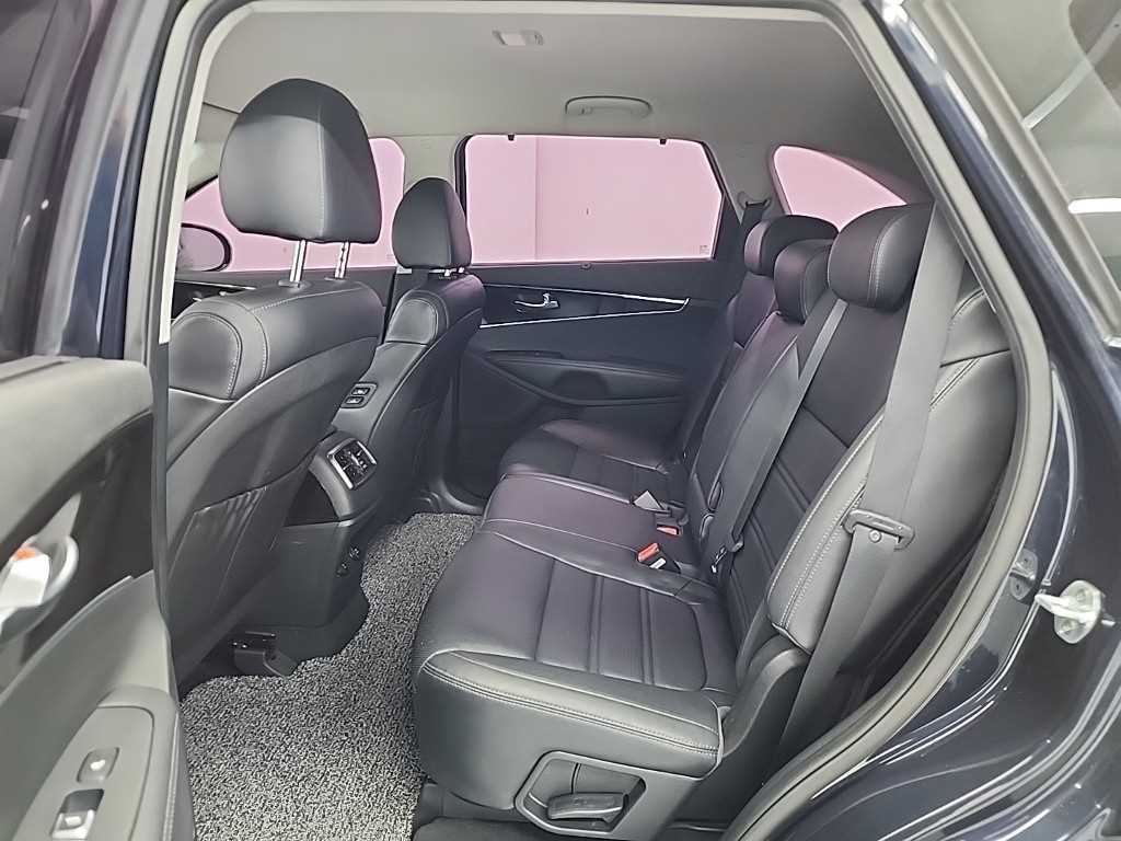 KIA Sorento - Vista 12