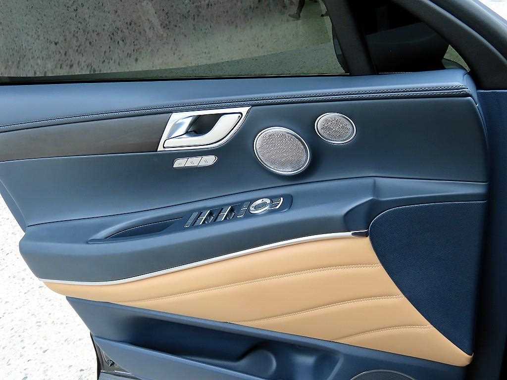 Genesis GV80 - Vista 12