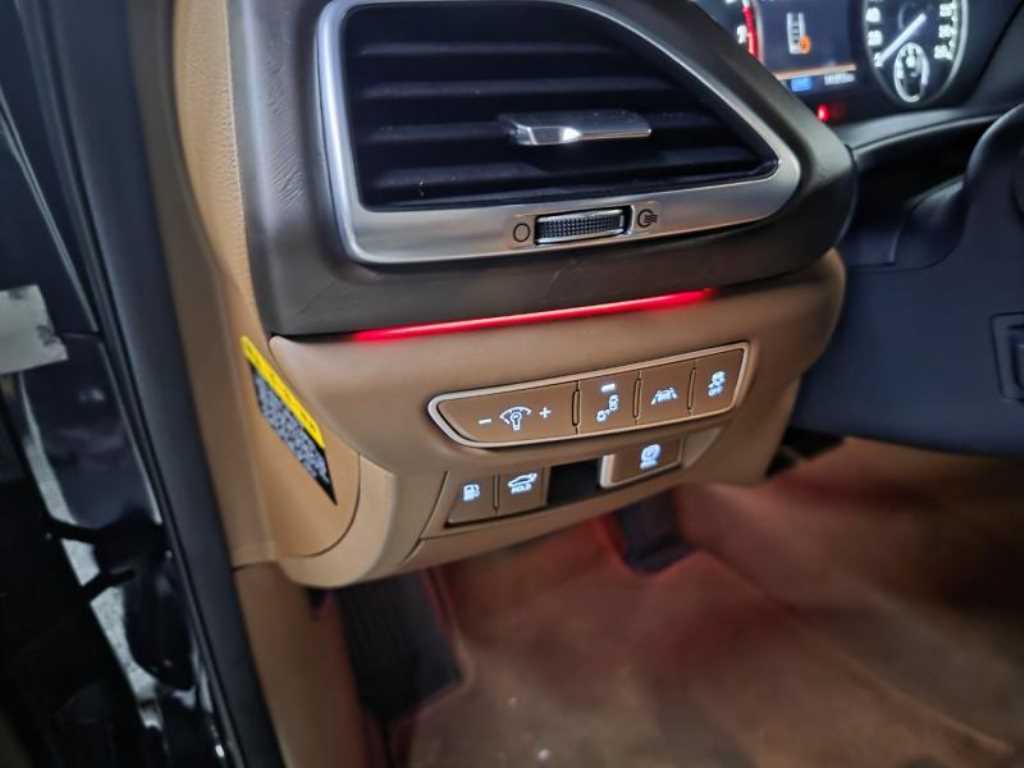 Genesis G90 - Vista 7