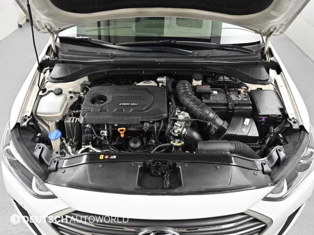 HYUNDAI Avante - Vista 6
