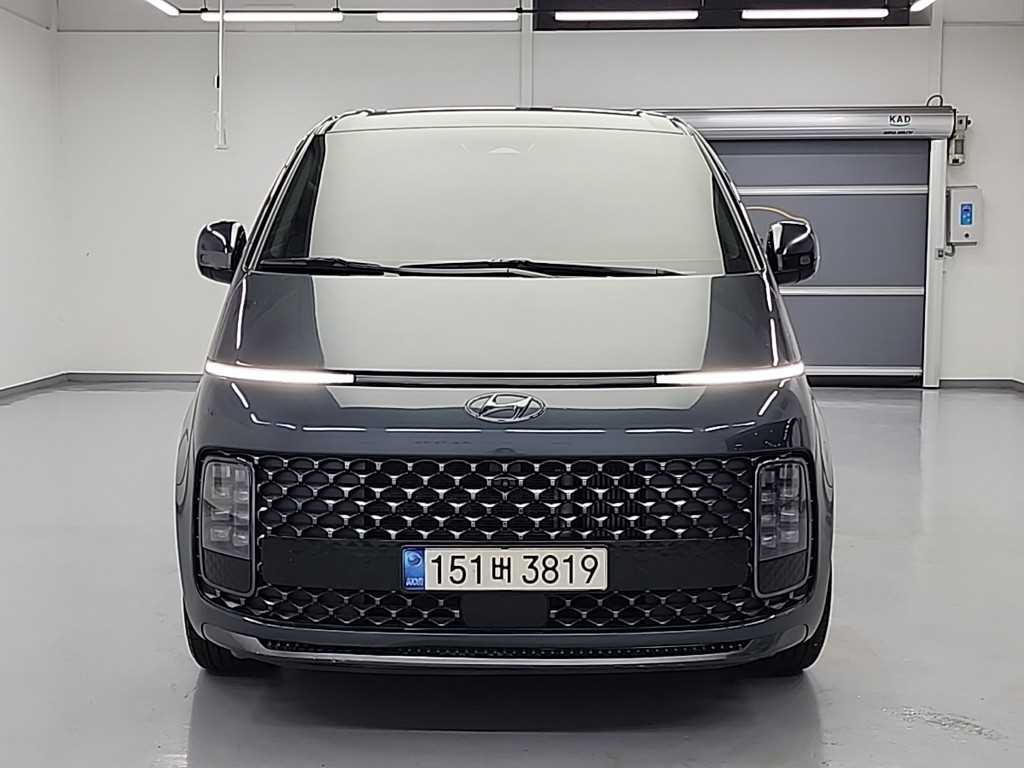 HYUNDAI Staria - Vista 2