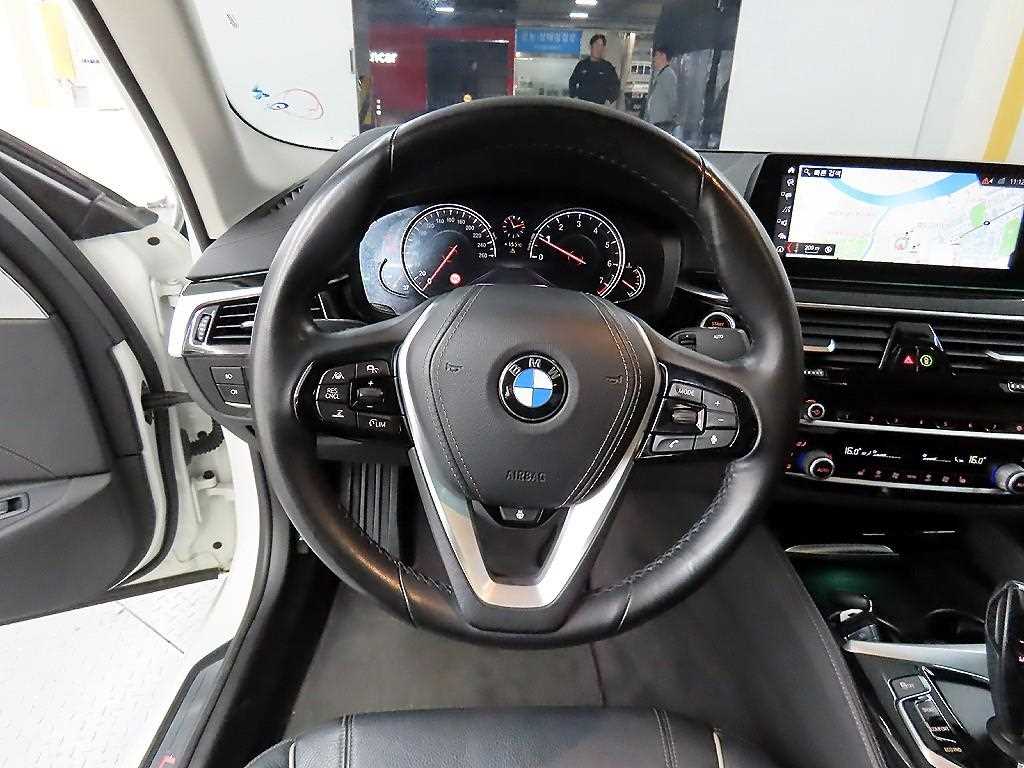 BMW 5 Series - Vista 9