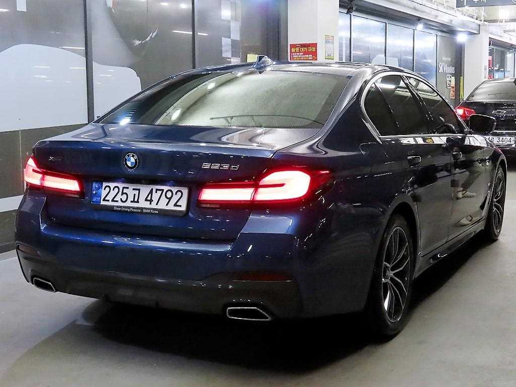 BMW 5 Series - Vista 4