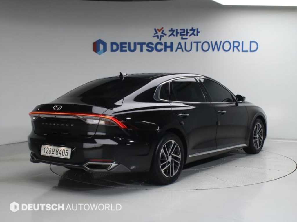 HYUNDAI Grandeur - Vista 4