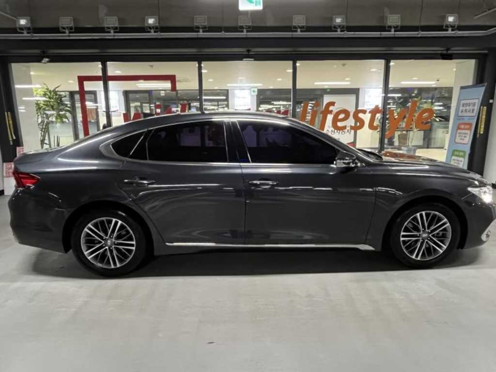 HYUNDAI Grandeur - Vista 3