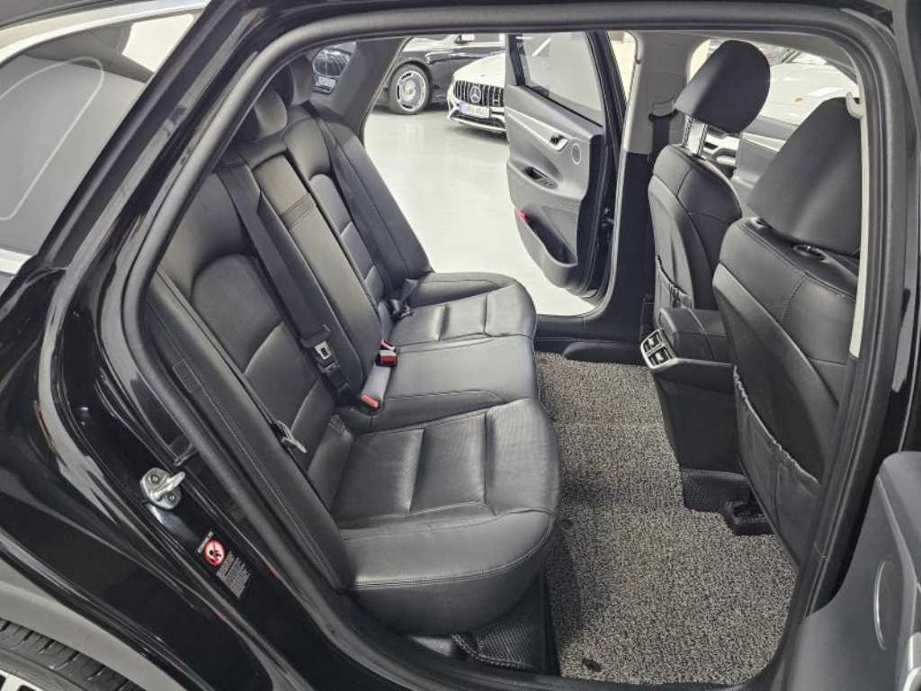 HYUNDAI Grandeur - Vista 8
