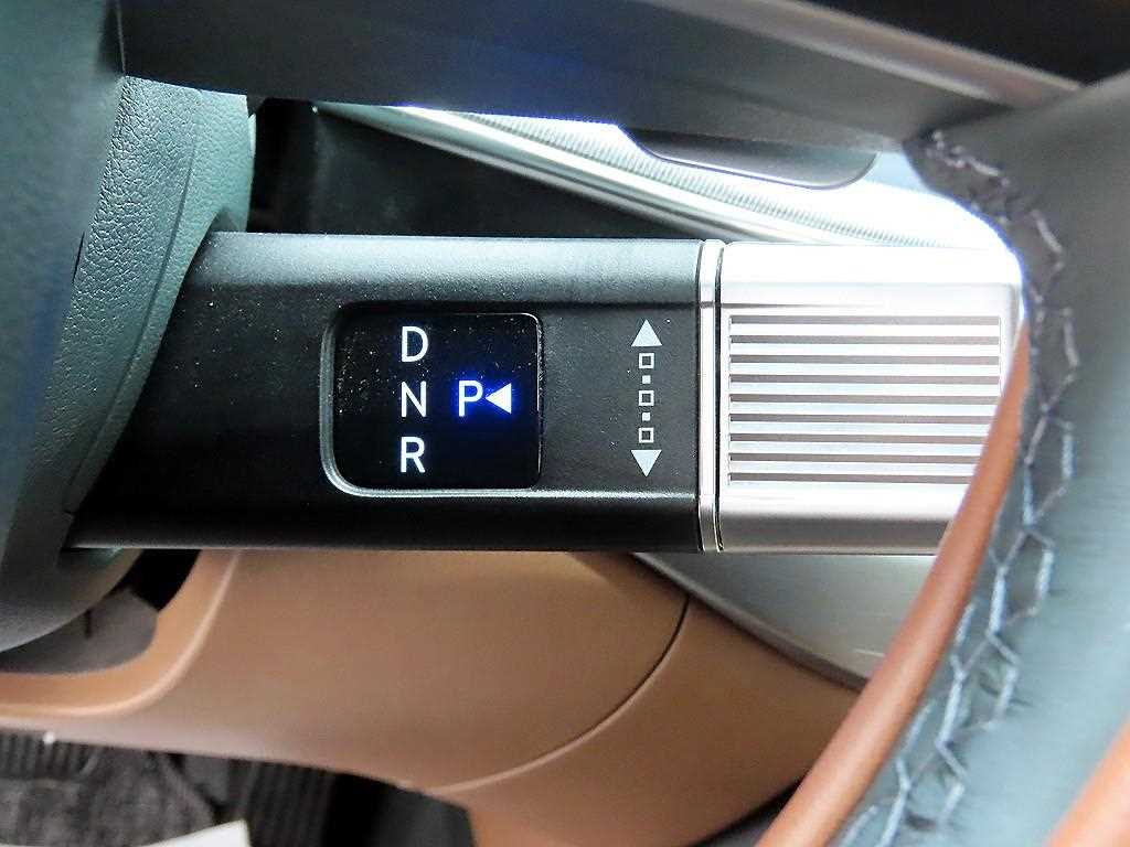 HYUNDAI Grandeur - Vista 11