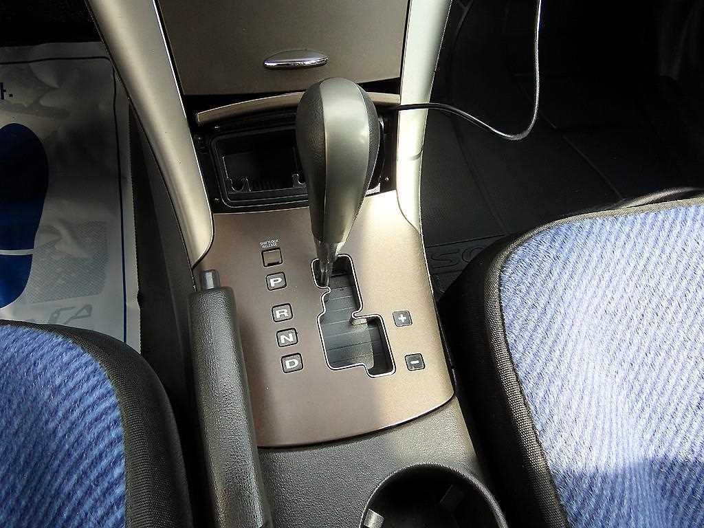 HYUNDAI Sonata - Vista 10