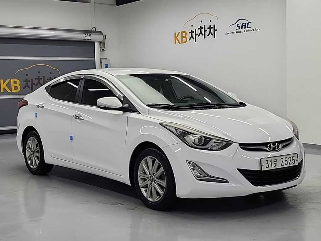 HYUNDAI Avante - Vista 4