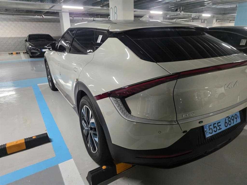 KIA EV6 - Vista 6