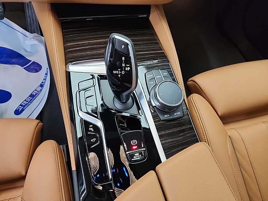 BMW 5 Series - Vista 8