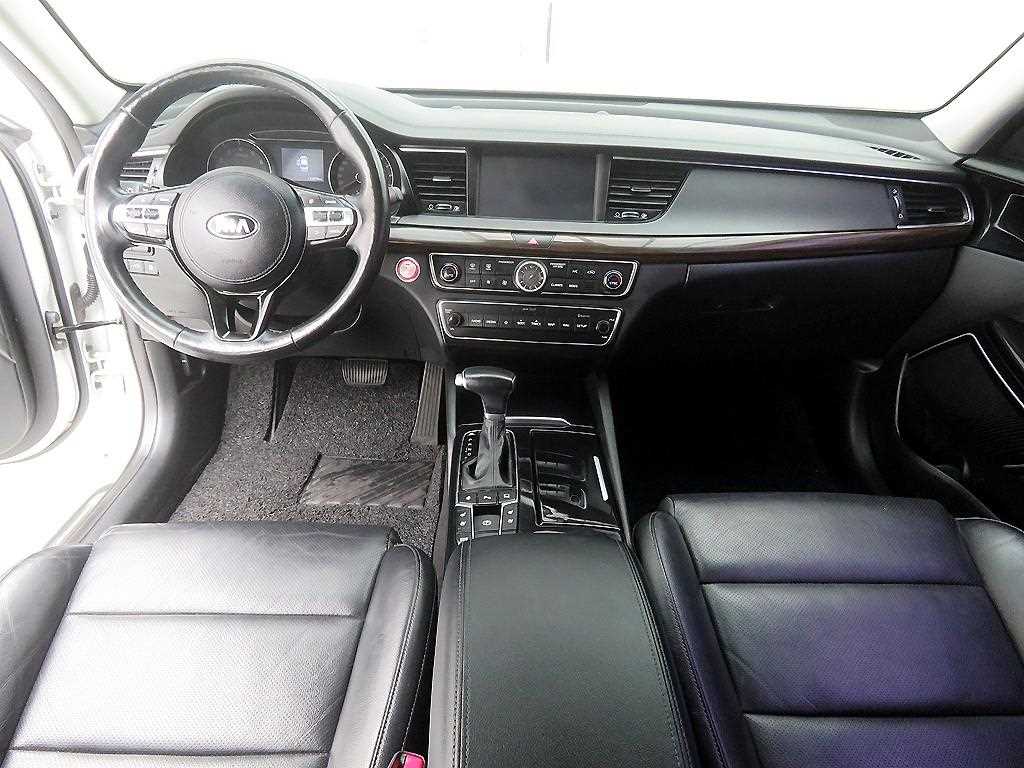 KIA K7 - Vista 8