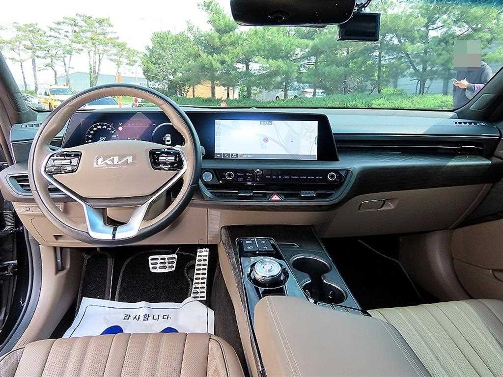 KIA K8 - Vista 7
