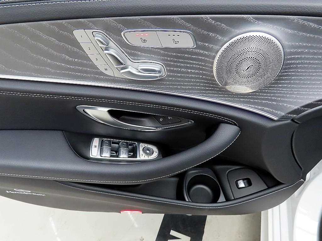 Mercedes Benz E class - Vista 11