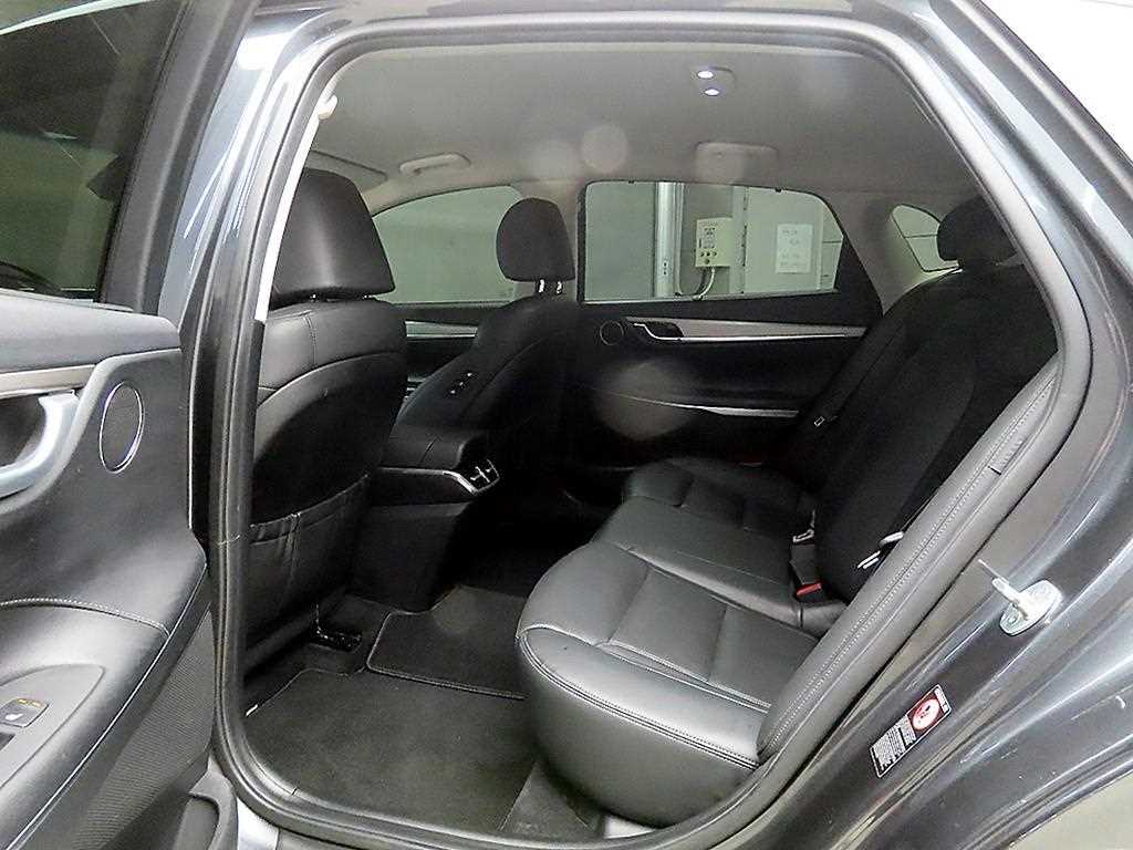 HYUNDAI Grandeur - Vista 6
