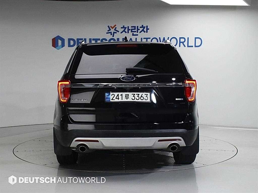 Ford Explorer - Vista 4
