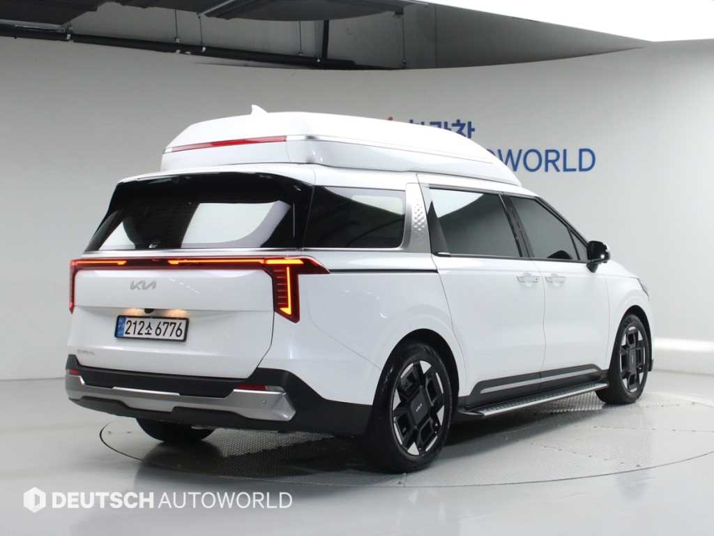 KIA Carnival - Vista 2