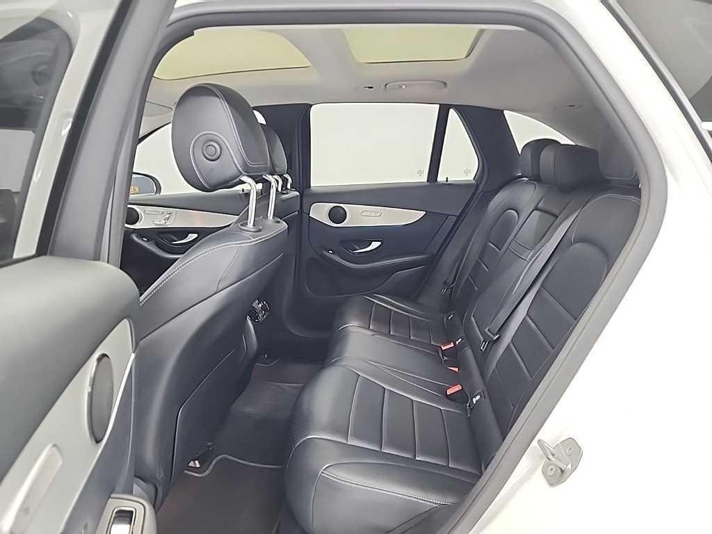 Mercedes Benz GLC Class - Vista 12