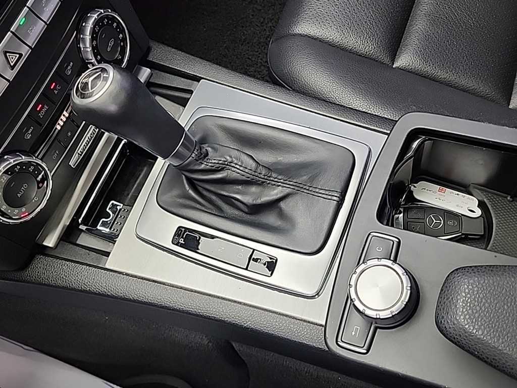 Mercedes Benz C Class - Vista 8