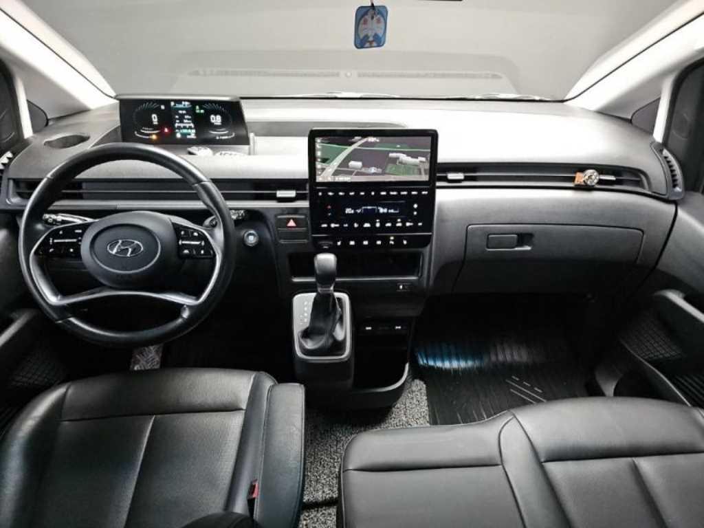 HYUNDAI Staria - Vista 5