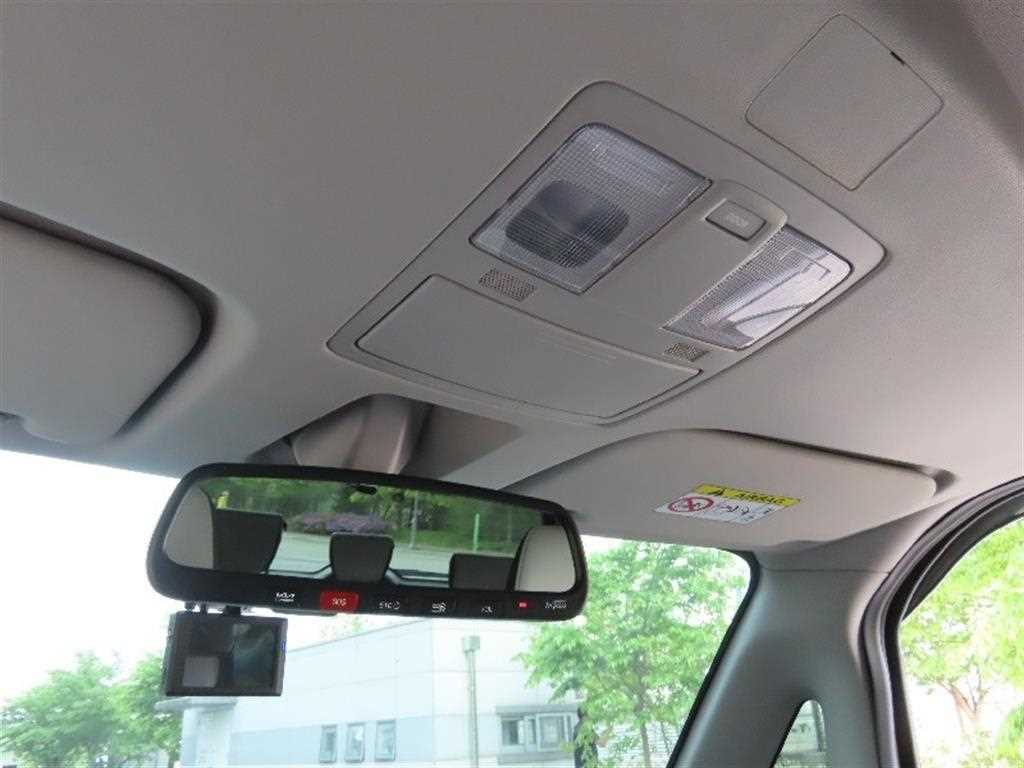 KIA Ray - Vista 10
