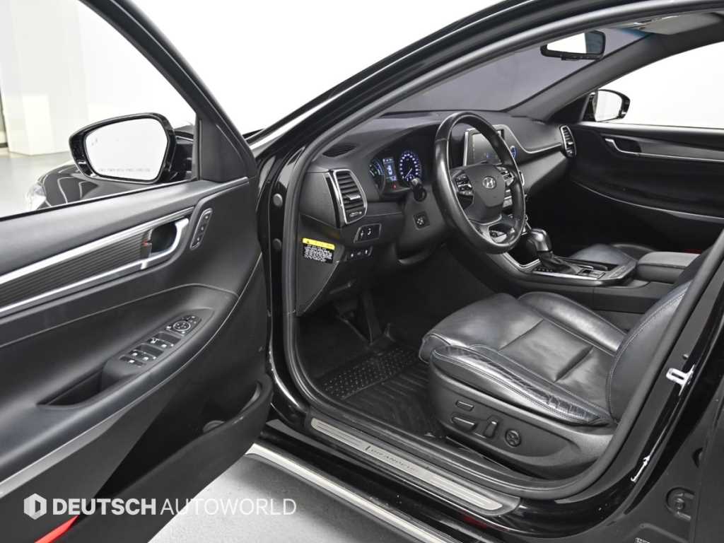 HYUNDAI Grandeur - Vista 11