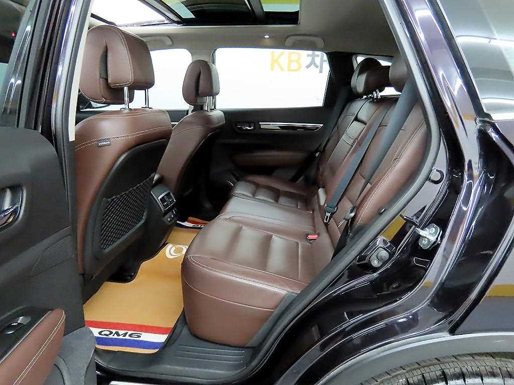 SAMSUNG QM6 - Vista 6