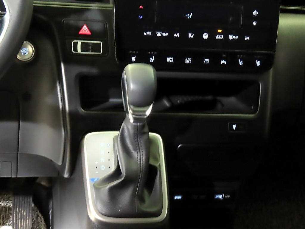 HYUNDAI Staria - Vista 12