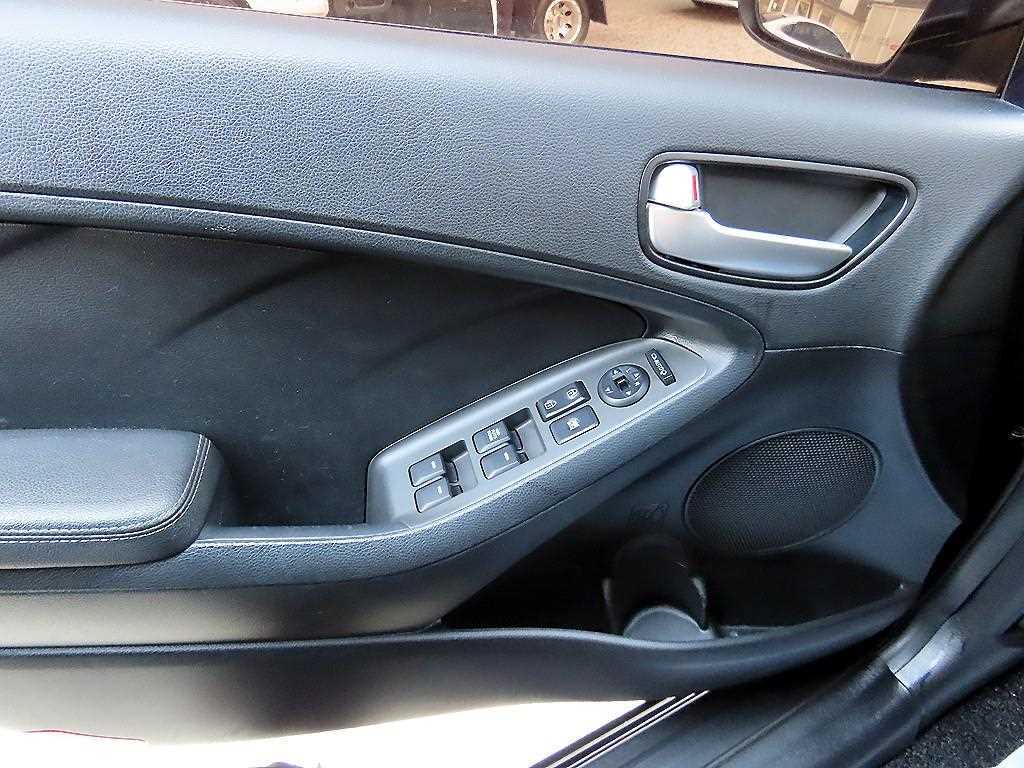 KIA K3 - Vista 11