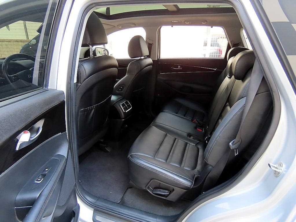 KIA Sorento - Vista 6