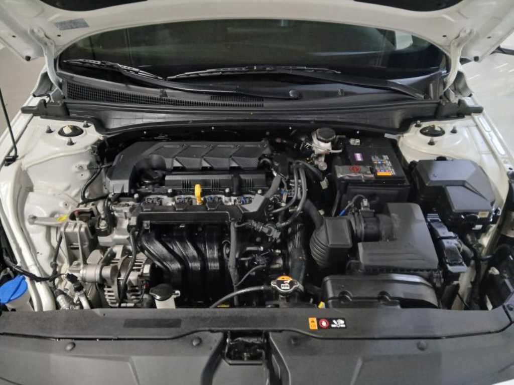 HYUNDAI Avante 2021 Blanco - Importación desde Corea - HF Imports Iquique - Foto 18