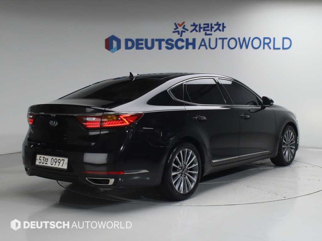 KIA K7 - Vista 4