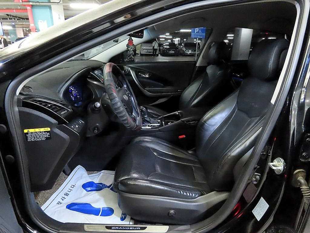 HYUNDAI Grandeur - Vista 6