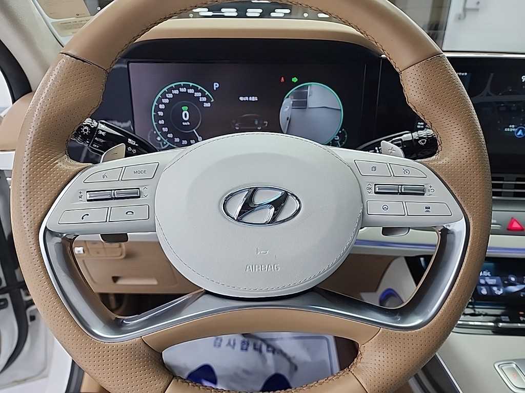 HYUNDAI Grandeur - Vista 9