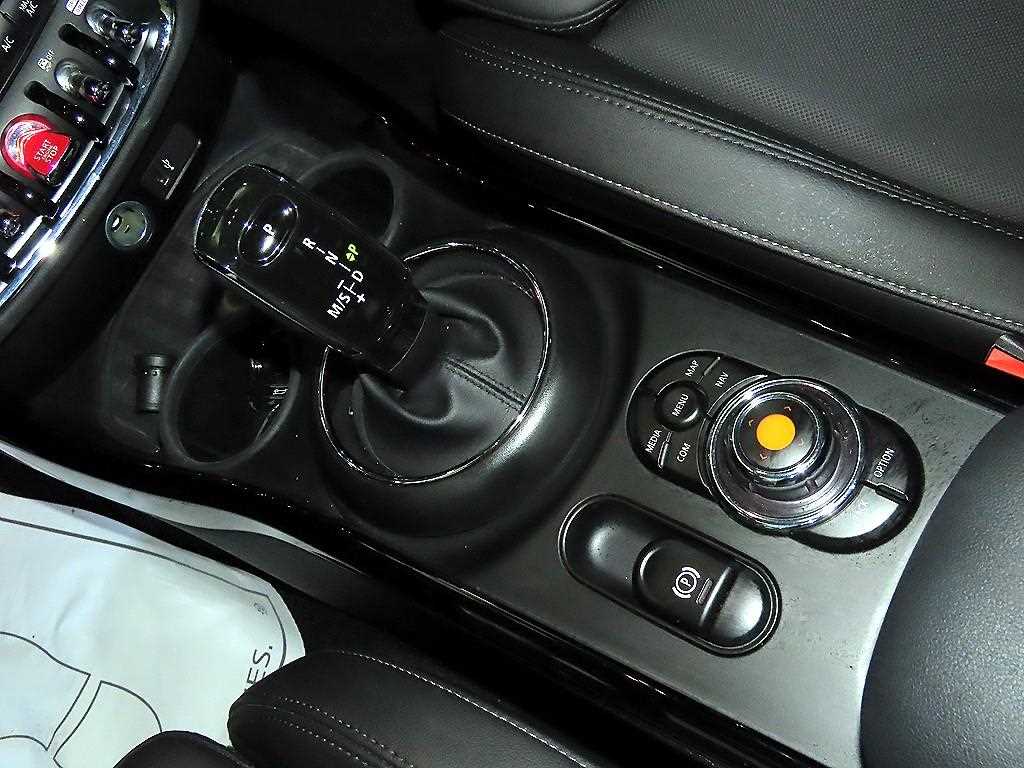 Mini Clubman - Vista 12