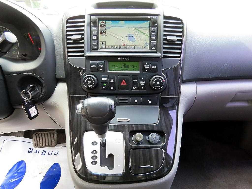 KIA Carnival 2011 Negro - Importación desde Corea - HF Imports Iquique - Foto 13