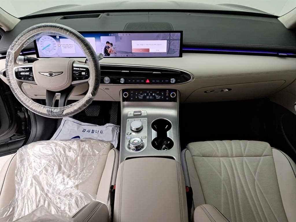 Genesis GV70 - Vista 6