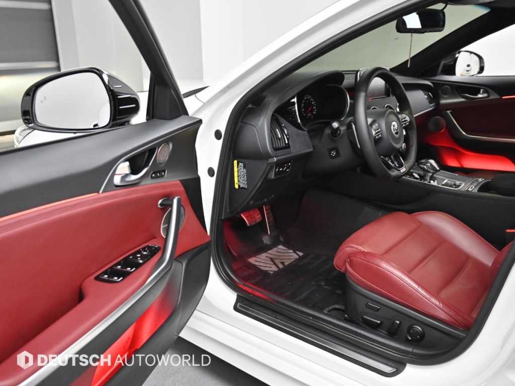 KIA Stinger - Vista 10